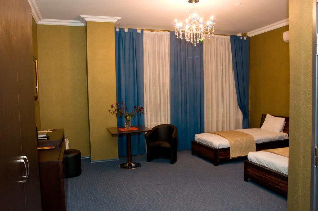 Platinum Hotel 3*
